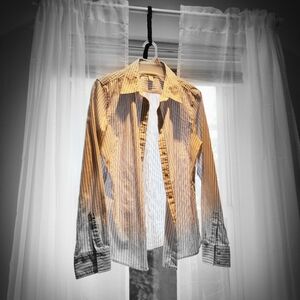 Banana Republic non-iron fitted size 8 button down striped blouse